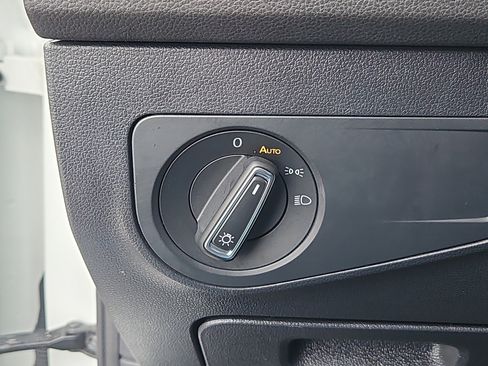 Certified 2024 Volkswagen Tiguan SE R-Line image 12