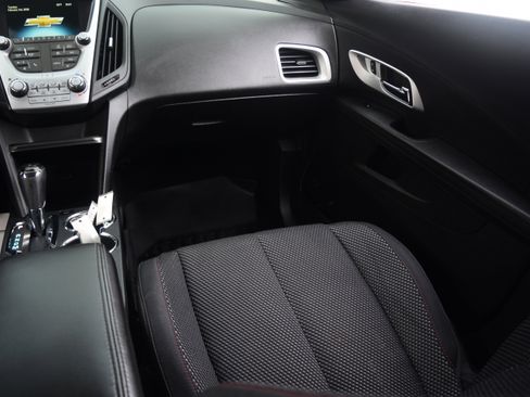 Used 2017 Chevrolet Equinox LS image 13