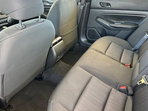Used 2025 Nissan Altima 2.5 SV FWD image 12