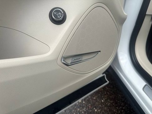 Used 2023 Buick Envision Avenir AWD/4WD image 17