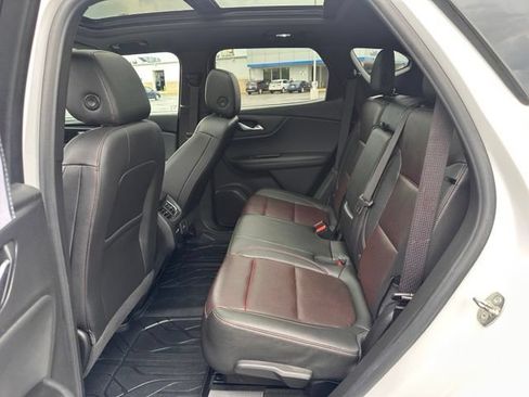 Used 2019 Chevrolet Blazer RS w/ Sun and Wheels Package AWD/4WD image 11