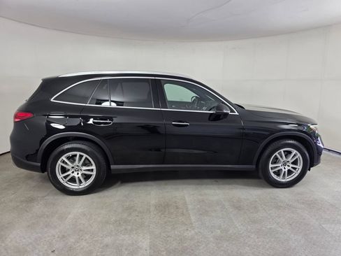 Certified 2025 Mercedes-Benz GLC 300 image 3