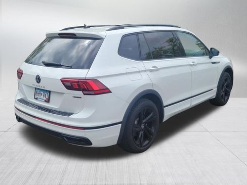 Used 2023 Volkswagen Tiguan SE R-Line AWD/4WD image 3