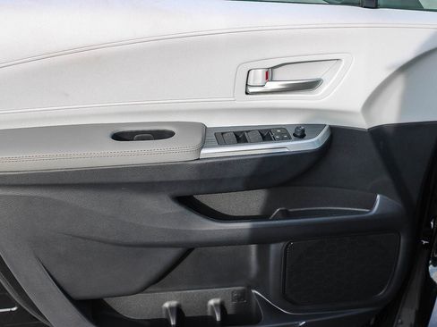 New 2026 Toyota Sienna XLE image 22