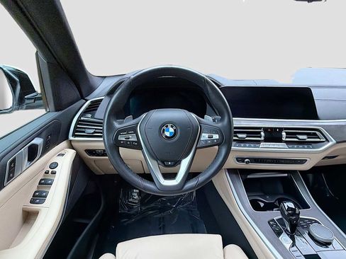 Certified 2022 BMW X5 xDrive40i w/ Premium Package AWD/4WD image 11