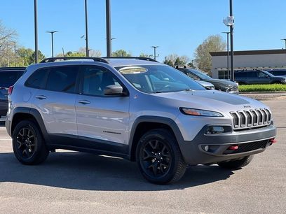 Used 2018 Jeep Cherokee Trailhawk w/ Comfort/Convenience Group