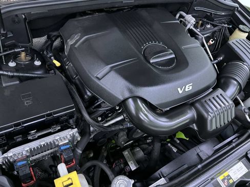 Used 2014 Jeep Grand Cherokee Summit AWD/4WD image 19