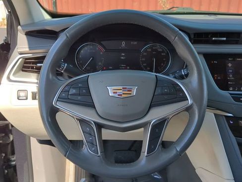 Used 2022 Cadillac XT5 Premium Luxury image 21