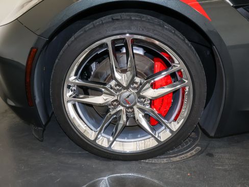 Used 2019 Chevrolet Corvette Stingray Convertible Z51 2LT RWD image 37