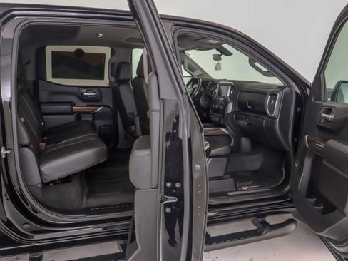 Used 2020 Chevrolet Silverado 1500 LT Trail Boss image 11