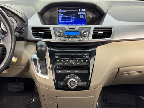 Used 2012 Honda Odyssey EX-L image 22