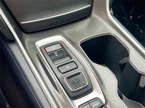 Used 2018 Honda Accord Touring image 17