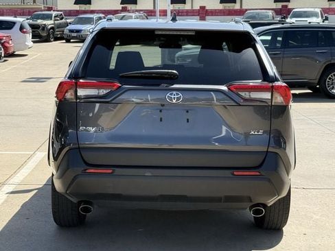 Used 2025 Toyota RAV4 XLE FWD image 5
