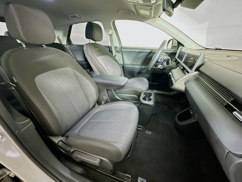 Used 2024 Hyundai Ioniq 5 SEL RWD image 31