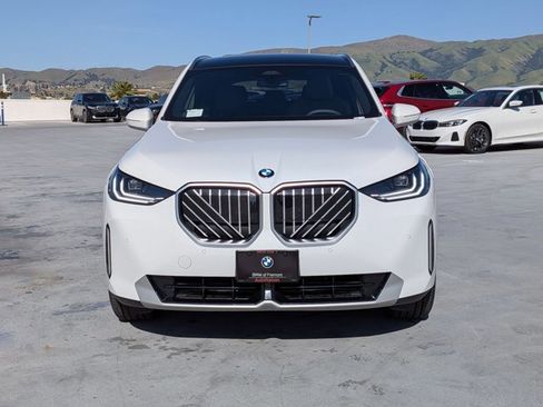 Certified 2025 BMW X3 xDrive30i w/ Premium Package image 2