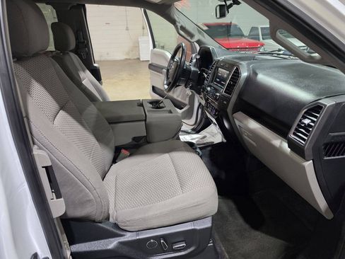 Used 2015 Ford F150 XLT w/ Equipment Group 302A Luxury AWD/4WD image 33