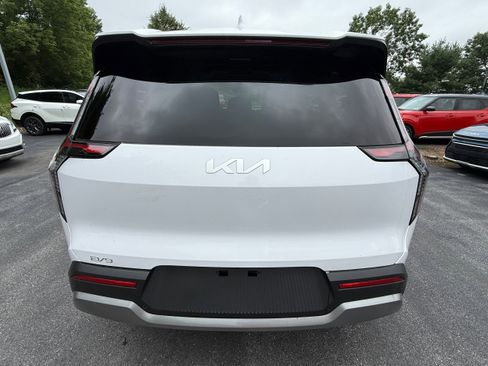 New 2026 Kia EV9 Wind image 6