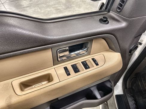 Used 2011 Ford F150 XLT w/ XLT Convenience Pkg image 14