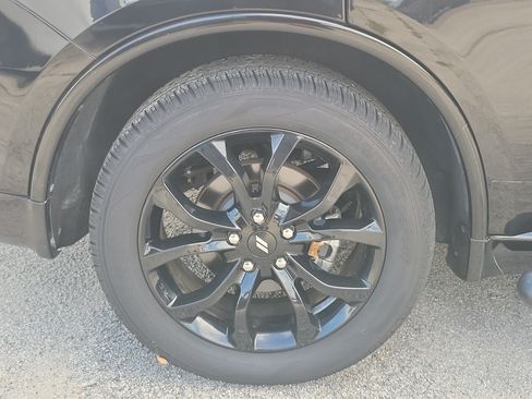 Used 2019 Dodge Durango R/T w/ Technology Group RWD image 5
