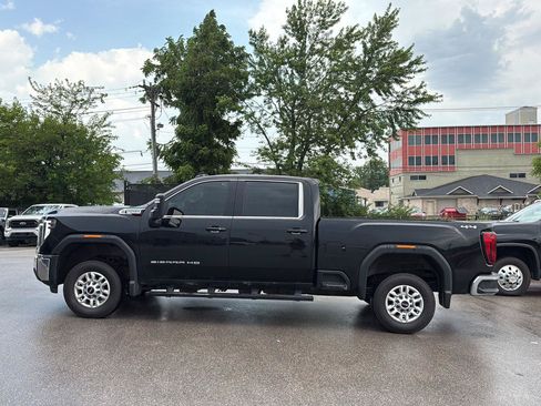 Used 2024 GMC Sierra 2500 SLE w/ SLE Value Package AWD/4WD image 6