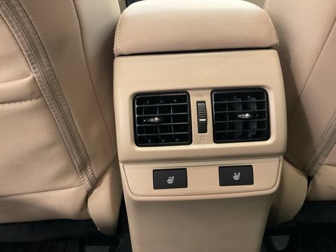 Used 2016 Subaru Outback 2.5i Limited AWD/4WD image 36