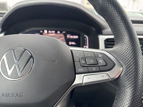 Used 2022 Volkswagen Atlas Cross Sport SEL R-Line image 15