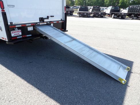 Used 2021 Ford E-350 and Econoline 350 Super Duty image 37