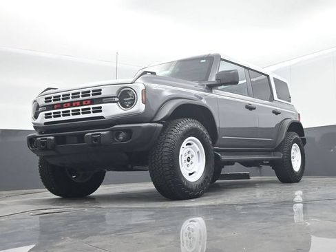 Certified 2025 Ford Bronco Heritage Edition AWD/4WD image 48