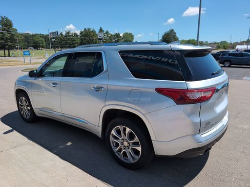 Used 2018 Chevrolet Traverse Premier AWD/4WD image 6