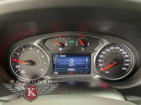 Used 2023 GMC Acadia SLE image 15