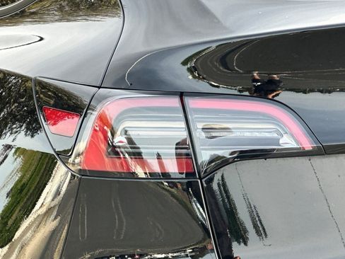 Used 2024 Tesla Model Y Long Range image 45