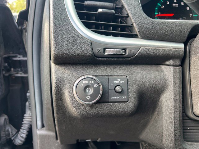 Used 2016 Chevrolet Traverse LT w/ Style and Technology Package FWD image 18