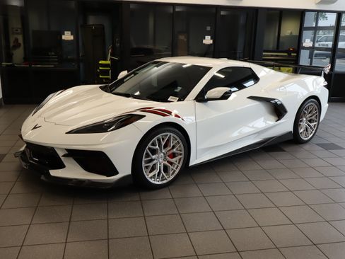 Used 2024 Chevrolet Corvette Stingray Preferred Conv w/ 2LT RWD image 5