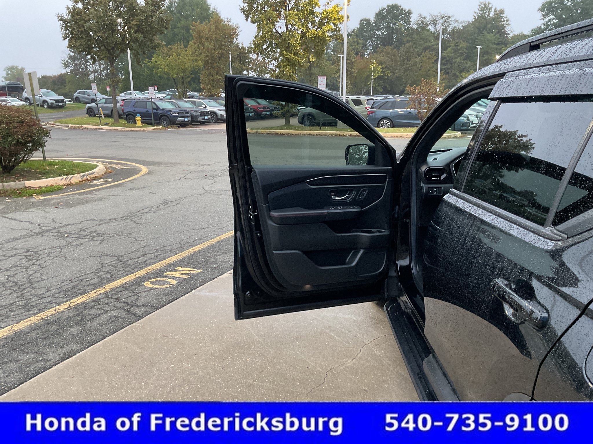 Certified 2025 Honda Pilot Black Edition image 18
