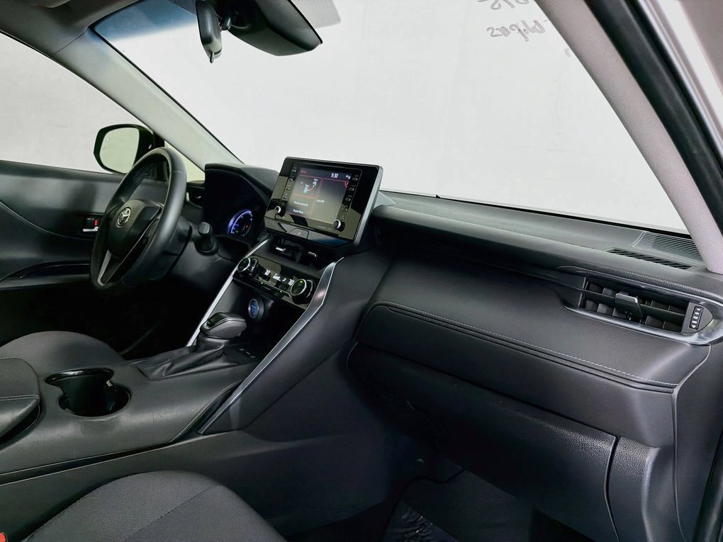 Used 2021 Toyota Venza LE AWD/4WD image 28