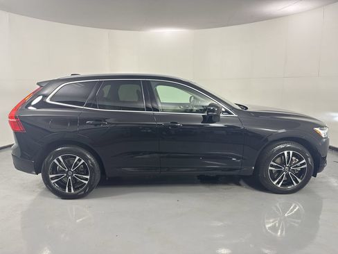 Used 2019 Volvo XC60 T6 Momentum w/ Multimedia Package AWD/4WD image 38