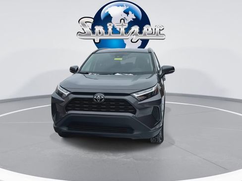Used 2022 Toyota RAV4 XLE image 3