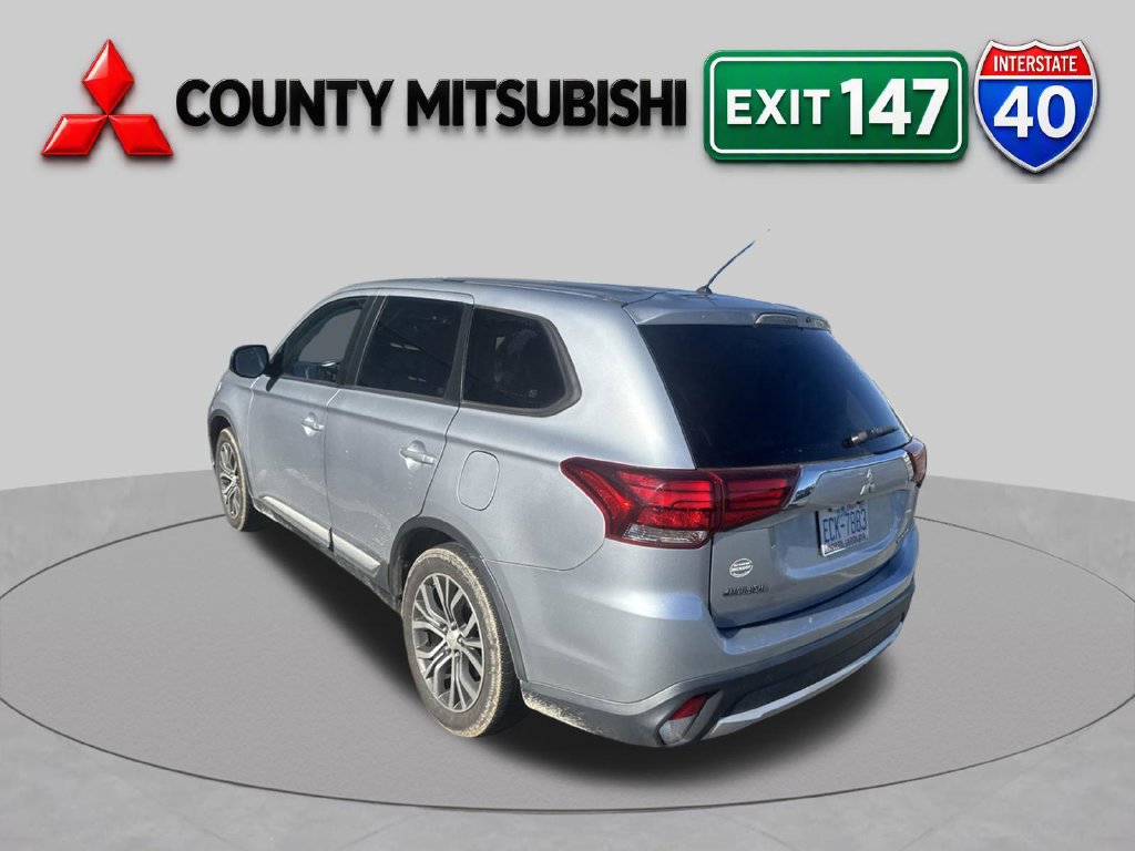 Used 2016 Mitsubishi Outlander ES FWD image 8