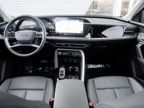 Certified 2025 Audi Q5 Premium Plus w/ Premium Plus image 8