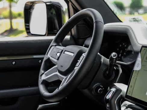 New 2026 Land Rover Defender 110 X-Dynamic SE AWD/4WD image 19