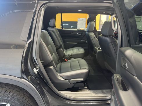 Used 2024 Chevrolet Traverse Z71 image 20