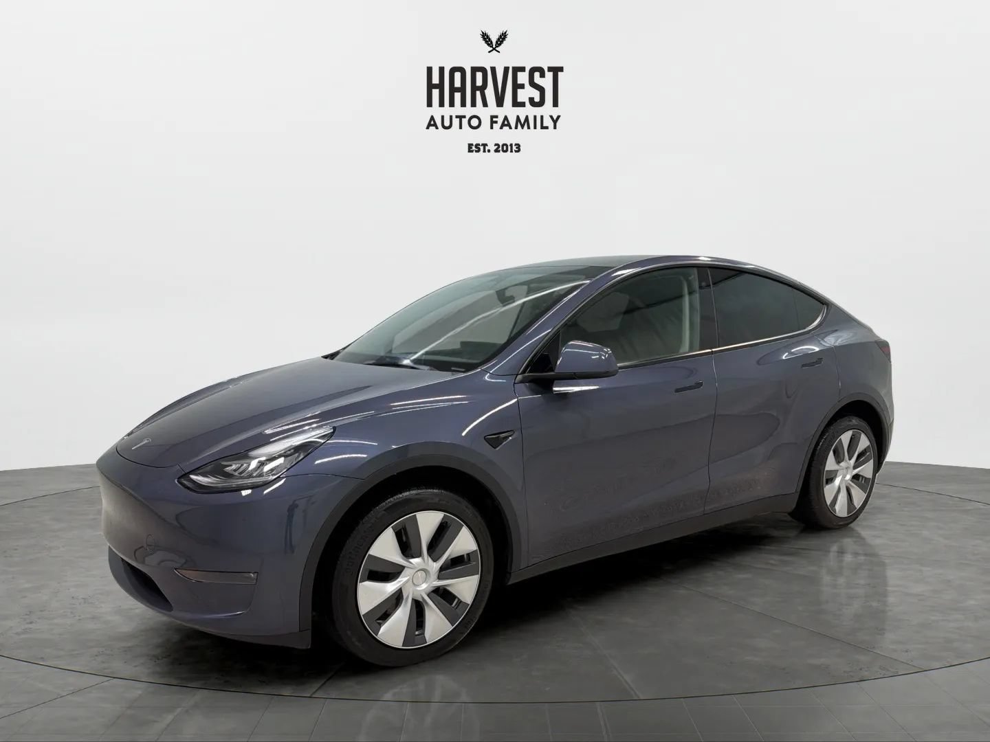 Used 2023 Tesla Model Y Long Range AWD/4WD image 1