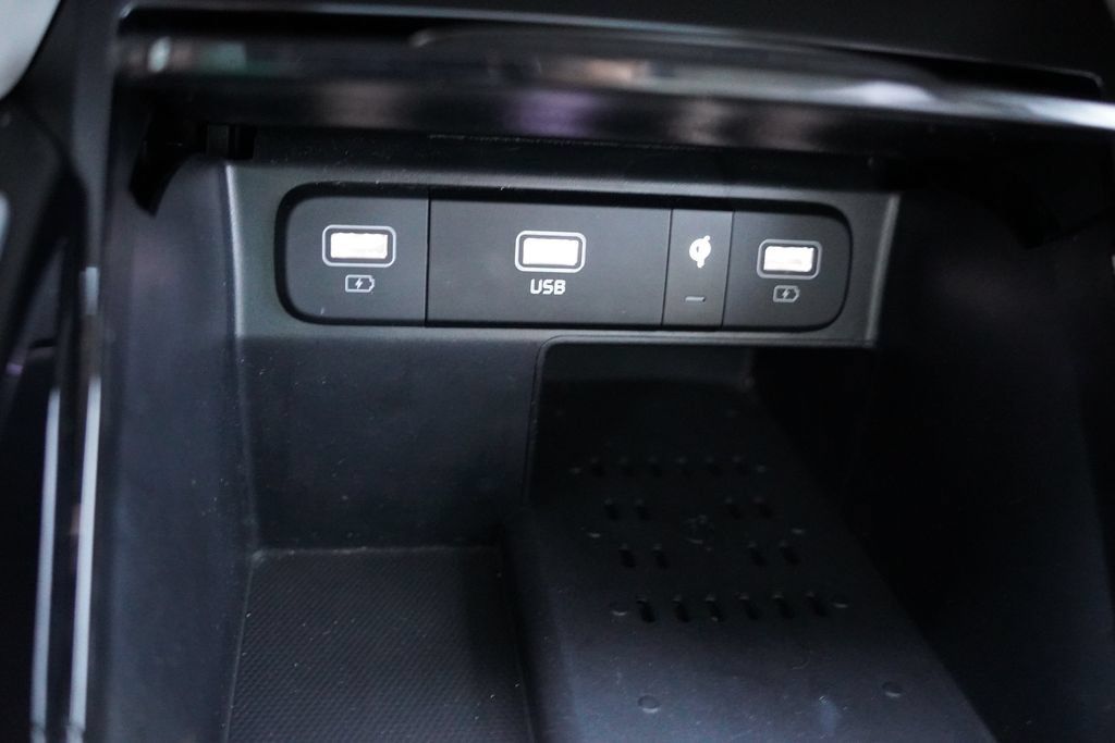 Used 2023 Kia Sorento SX AWD/4WD image 31