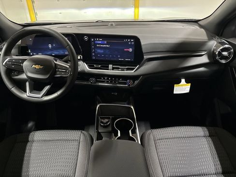 New 2026 Chevrolet Equinox LT w/ Safety and Technology Package AWD/4WD image 10