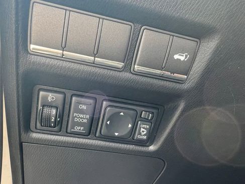 Used 2011 INFINITI QX56 4WD w/ Theater Pkg image 29