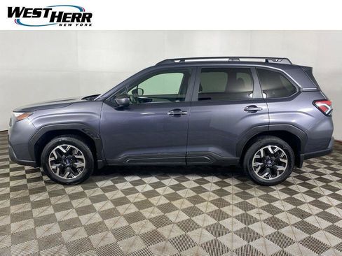 Used 2025 Subaru Forester Premium AWD/4WD image 25