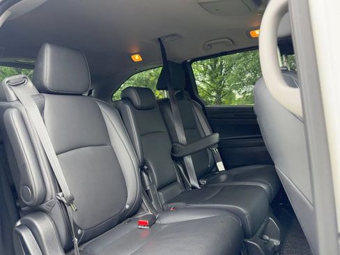 Used 2023 Honda Odyssey Touring image 32