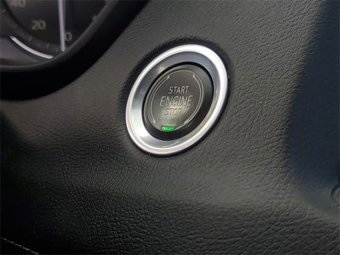 Used 2021 Cadillac XT4 Premium Luxury w/ Cold Weather Package image 18