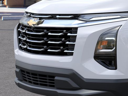 New 2026 Chevrolet Equinox LT w/ Safety and Technology Package FWD image 13
