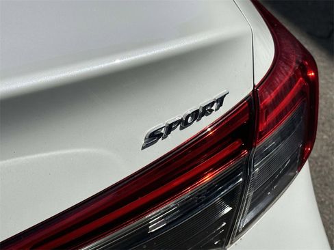 Used 2023 Honda Civic Sport image 10